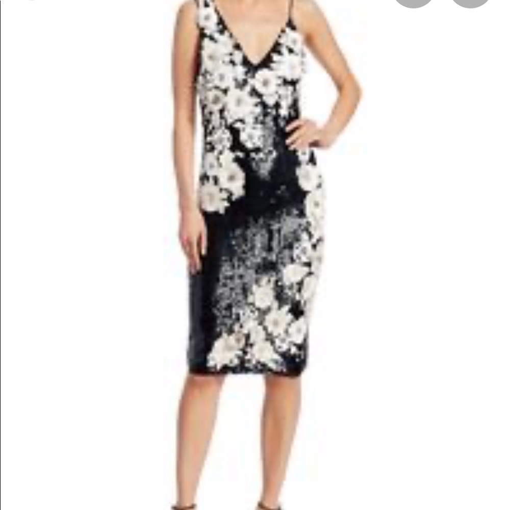 Alice + Olivia FRANCIE SEQUIN FITTED Dress - Picture 4 of 4